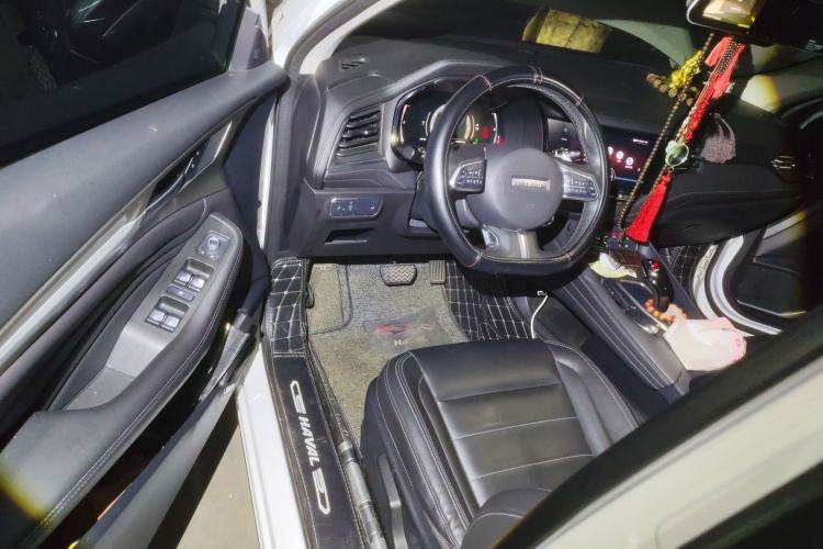 Used Haval F7 2019 1.5T Two-Wheel Drive i-Type China V Standard Interior 3