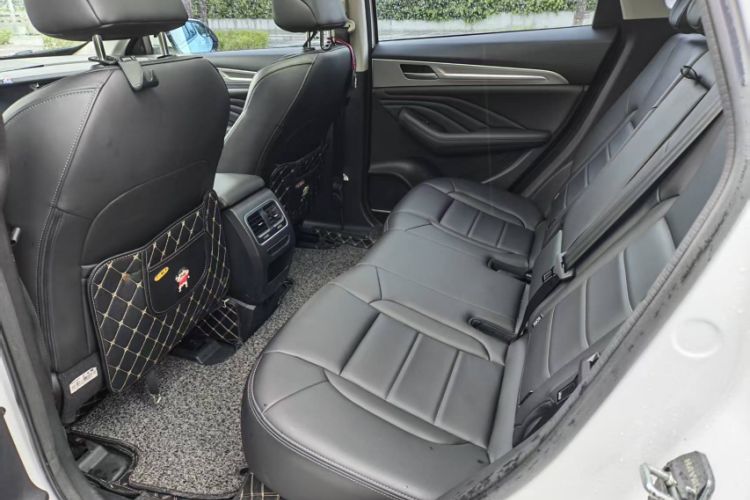 Used Haval F7 2019 2.0T Four-Wheel Drive iJoy China V Standard Interior 3