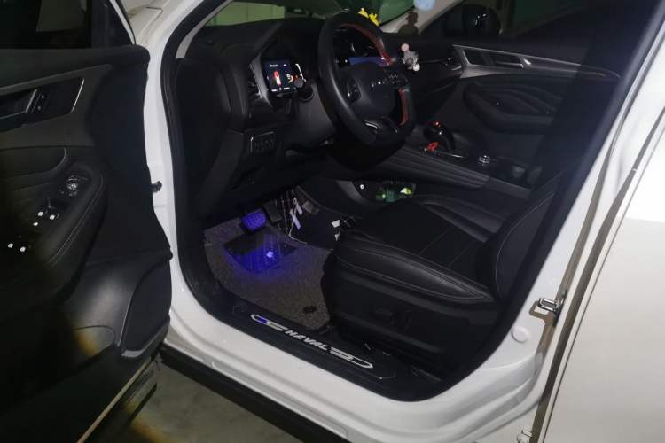 Used Haval F7 2019 1.5T Two-Wheel Drive i-Trend China V Emission Standard Interior 3