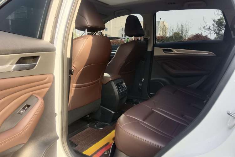 Used Haval F7 2019 1.5T Two-Wheel Drive i-Trend China VI Standard Interior 5