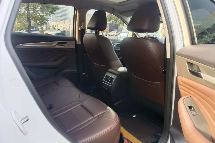 Used Haval F7 2019 1.5T Two-Wheel Drive i-Trend China VI Standard Interior 8