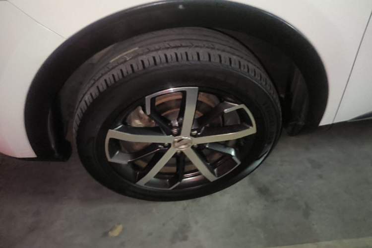 Used Haval F7 2019 1.5T Two-Wheel Drive i-Trend China V Emission Standard Left Front Wheel Hub