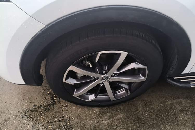 Used Haval F7 2019 1.5T Two-Wheel Drive i-Trend China V Emission Standard Left Front Wheel Hub