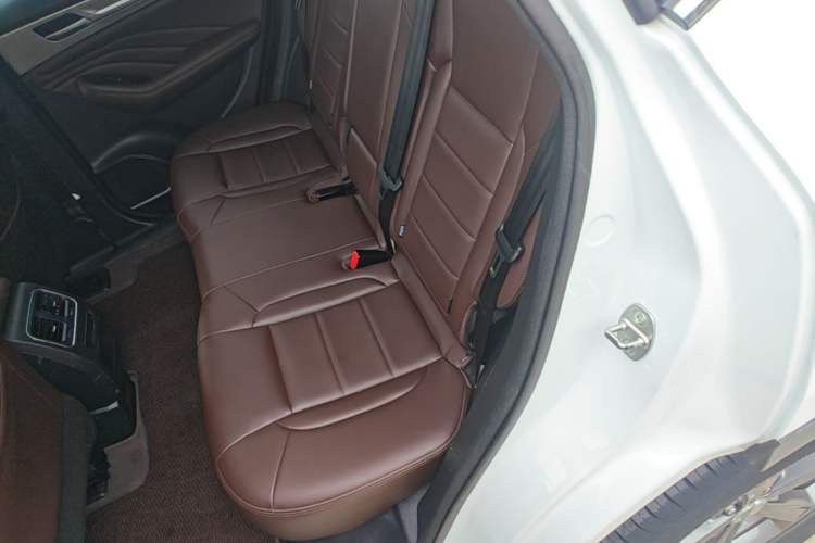 Used Haval F7 2019 1.5T Two-Wheel Drive i-Type China V Standard Left Rear Seat