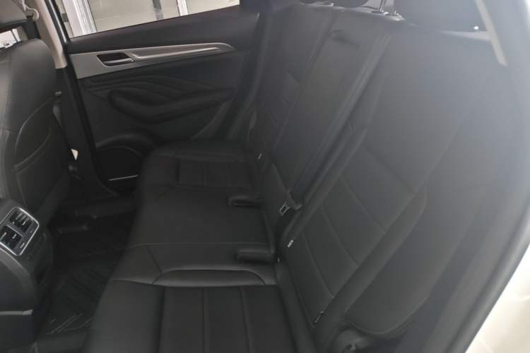 Used Haval F7 2019 2.0T Two-Wheel-Drive i-Van China VI Standard Left Rear Seat