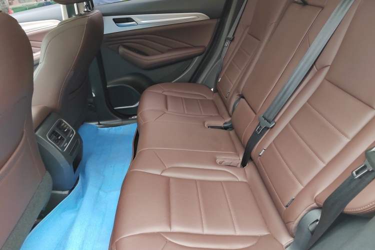 Used Haval F7 2019 2.0T Four-Wheel Drive iJoy China V Standard Left Rear Seat