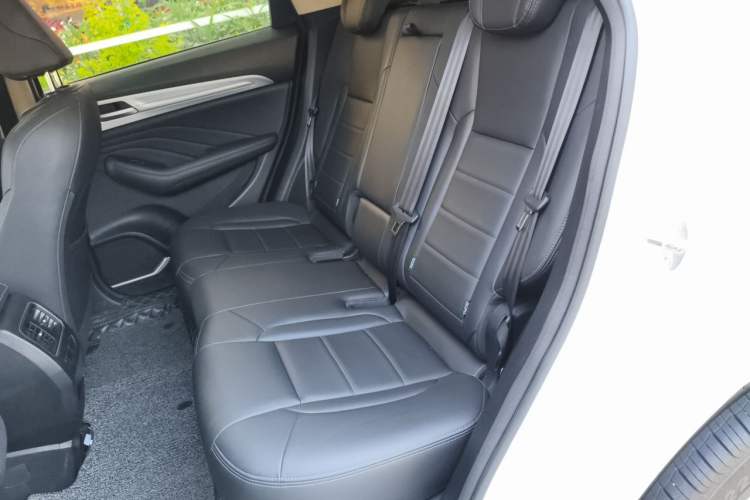Used Haval F7 2019 2.0T Four-Wheel Drive iJoy China VI Standard Left Rear Seat