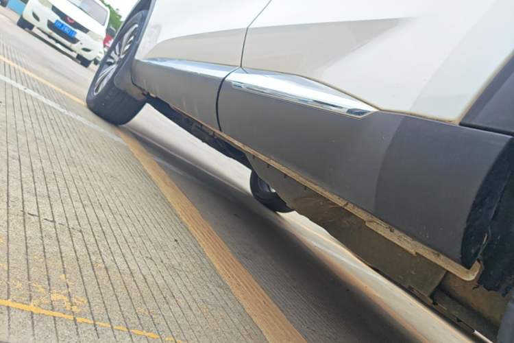 Used Haval F7 2019 2.0T Two-Wheel Drive i-Van China V standard Left Side Sill