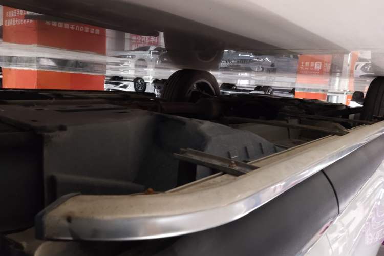 Used Haval F7 2019 2.0T Two-Wheel Drive i-Van China V standard Left Side Sill