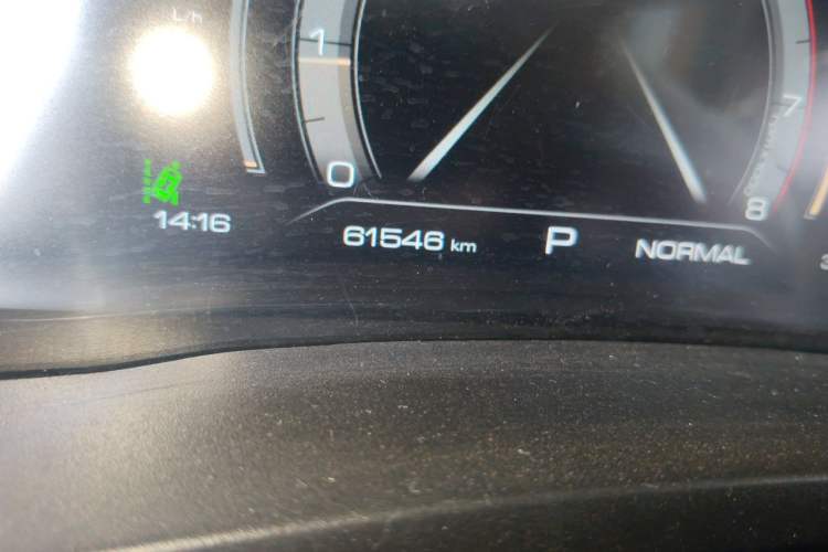 Used Haval F7 2019 2.0T Four-Wheel Drive iJoy China V Standard Odometer Close Up