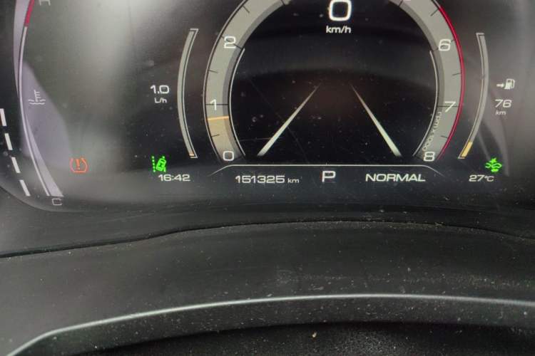 Used Haval F7 2019 1.5T Two-Wheel Drive i-Trend China V Emission Standard Odometer Close Up