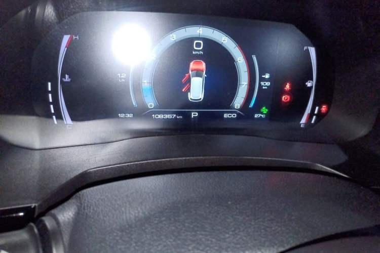 Used Haval F7 2019 1.5T Two-Wheel Drive i-Trend China V Emission Standard Odometer Close Up
