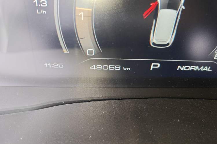 Used Haval F7 2019 1.5T Two-Wheel Drive i-Trend China V Emission Standard Odometer Close Up