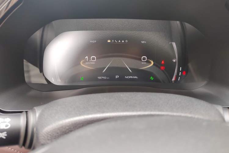Used Haval F7 2019 2.0T Four-Wheel Drive iJoy China V Standard Odometer Close Up
