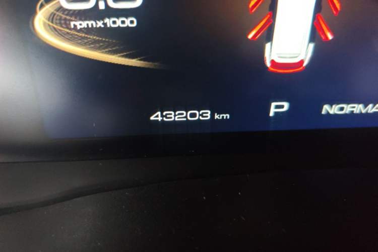 Used Haval F7 2019 1.5T Two-Wheel Drive i-Trend China V Emission Standard Odometer Close Up