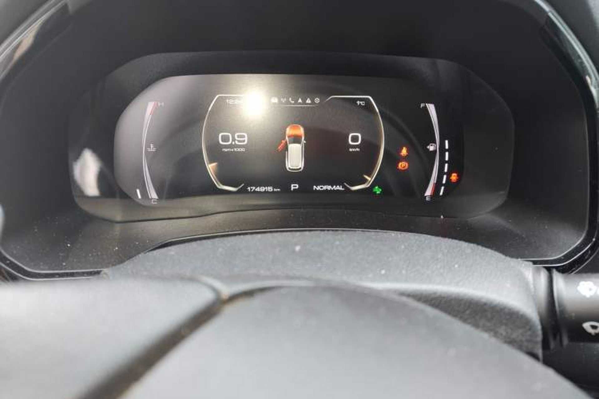 Used Haval F7 2019 1.5T Two-Wheel Drive i-Type China V Standard Odometer Close Up