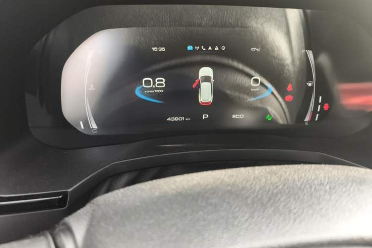 Used Haval F7 2019 1.5T Two-Wheel Drive i-Trend China V Emission Standard Odometer Close Up