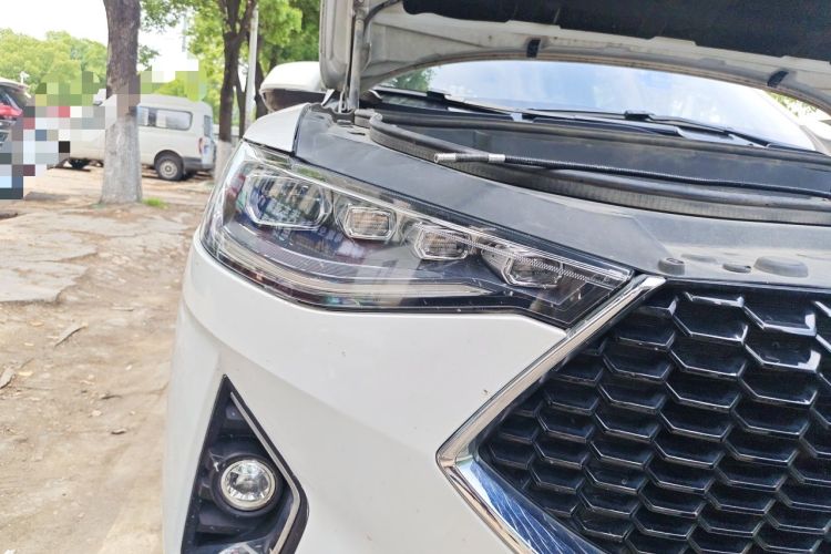 Used Haval F7 2019 1.5T Two-Wheel Drive i-Trend China V Emission Standard Right Front Headlight