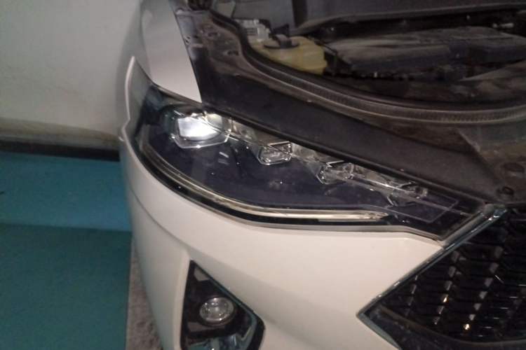 Used Haval F7 2019 1.5T Two-Wheel Drive i-Trend China V Emission Standard Right Front Headlight