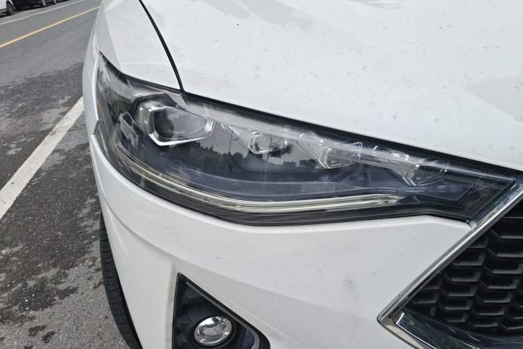 Used Haval F7 2019 1.5T Two-Wheel Drive i-Type China V Standard Right Front Headlight