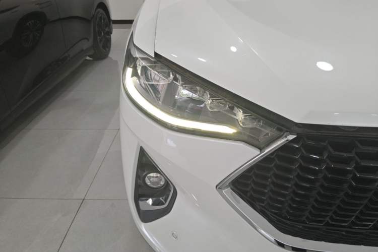 Used Haval F7 2019 2.0T Four-Wheel Drive iJoy China V Standard Right Front Headlight