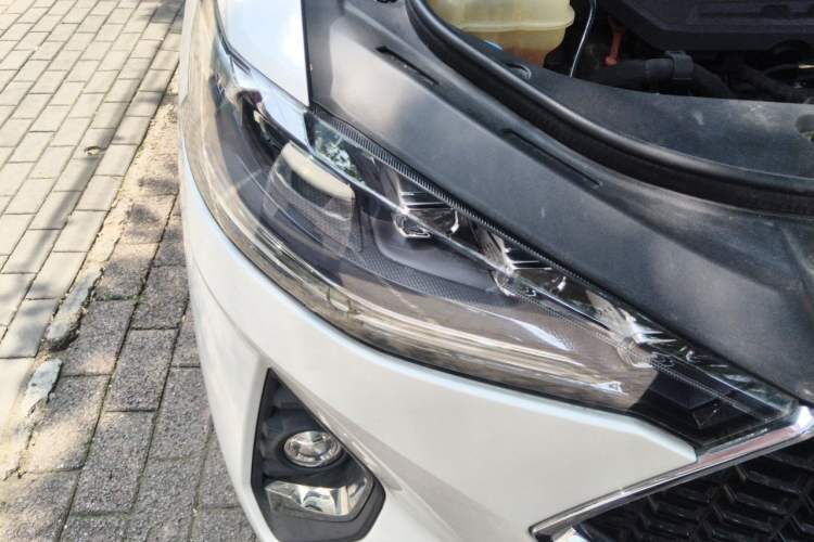 Used Haval F7 2019 2.0T Two-Wheel Drive i-Van China V standard Right Front Headlight