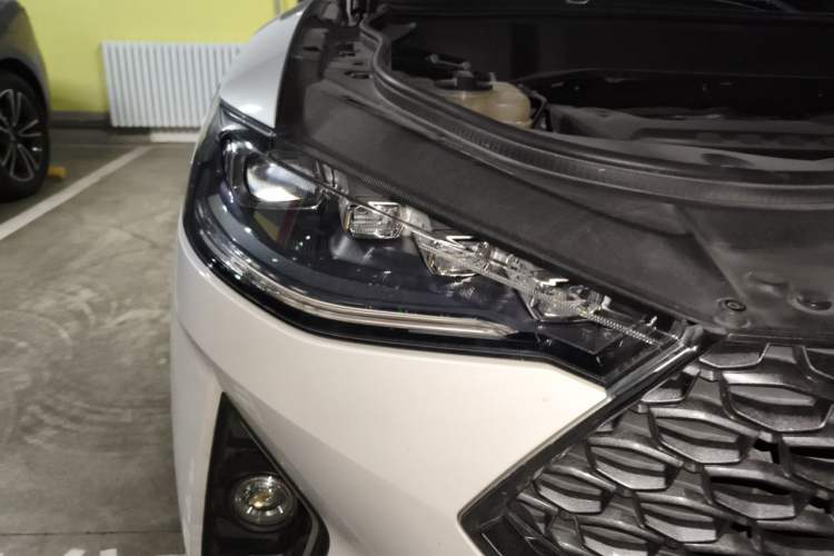 Used Haval F7 2019 2.0T Four-Wheel Drive iJoy China VI Standard Right Front Headlight