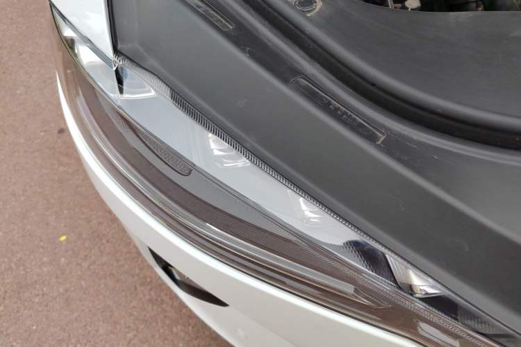 Used Haval F7 2019 2.0T Four-Wheel Drive iJoy China V Standard Right Front Headlight