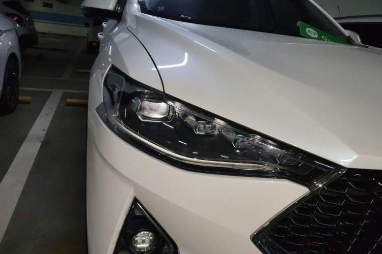 Used Haval F7 2019 2.0T Four-Wheel Drive iJoy China V Standard Right Front Headlight