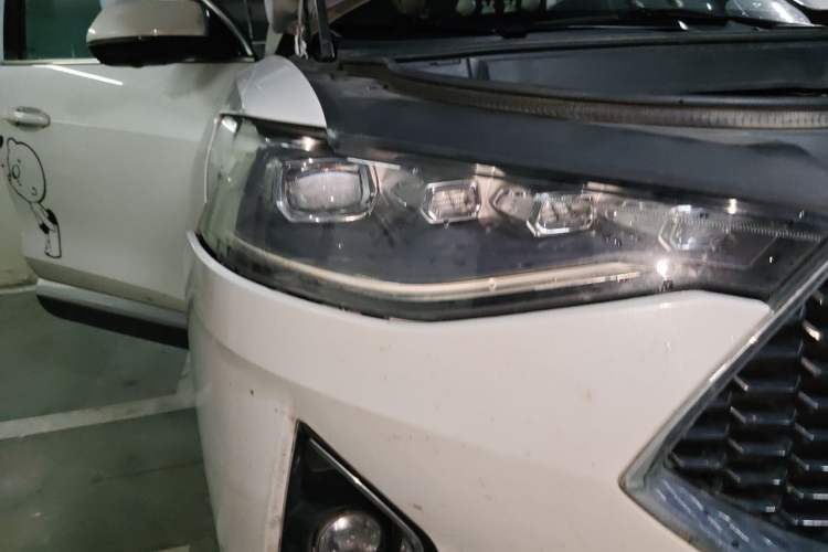 Used Haval F7 2019 1.5T Two-Wheel Drive i-Trend China V Emission Standard Right Front Headlight
