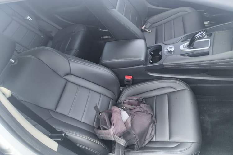 Used Haval F7 2019 2.0T Two-Wheel Drive i-Van China V standard Right Front Seat