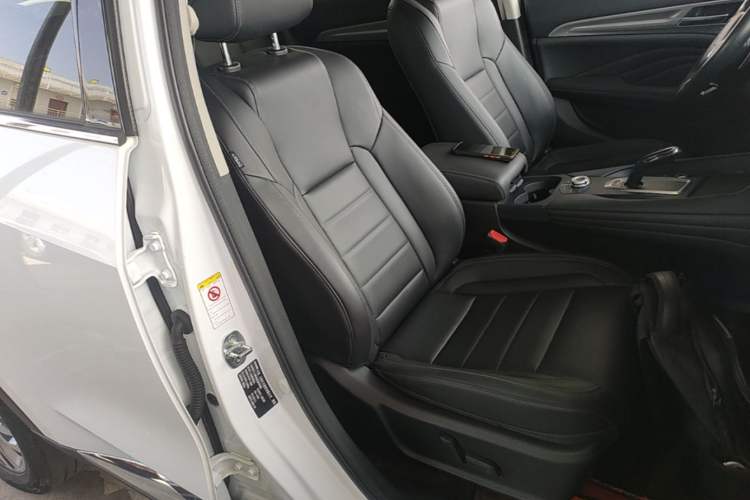 Used Haval F7 2019 2.0T Four-Wheel Drive iJoy China V Standard Right Front Seat