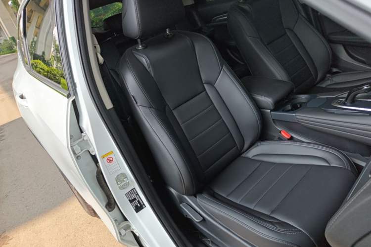 Used Haval F7 2019 1.5T Two-Wheel Drive i-Type China V Standard Right Front Seat