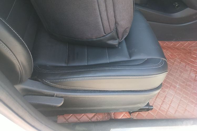 Used Haval F7 2019 1.5T Two-Wheel Drive i-Type China V Standard Right Front Seat