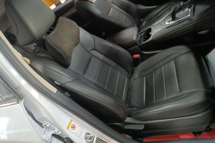 Used Haval F7 2019 1.5T Two-Wheel Drive i-Type China V Standard Right Front Seat