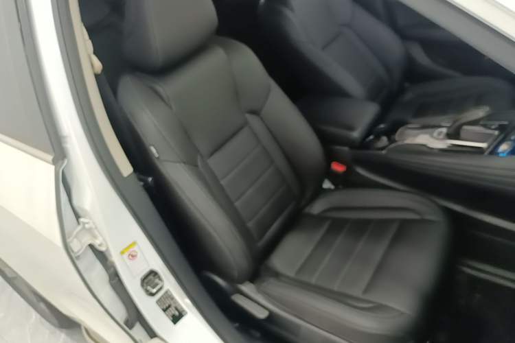 Used Haval F7 2019 1.5T Two-Wheel Drive i-Type China V Standard Right Front Seat