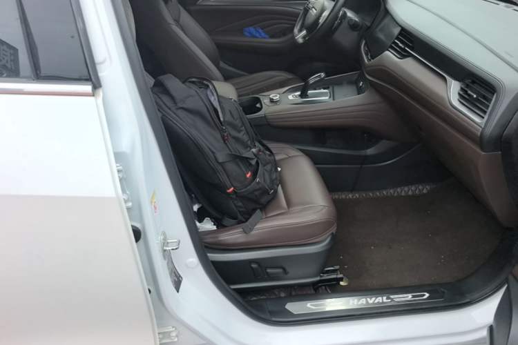Used Haval F7 2019 1.5T Two-Wheel Drive i-Trend China V Emission Standard Right Front Seat