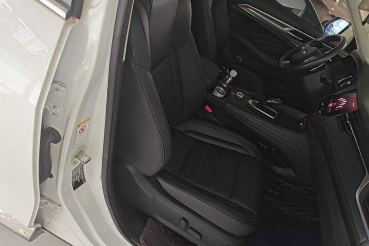 Used Haval F7 2019 1.5T Two-Wheel Drive i-Trend China V Emission Standard Right Front Seat