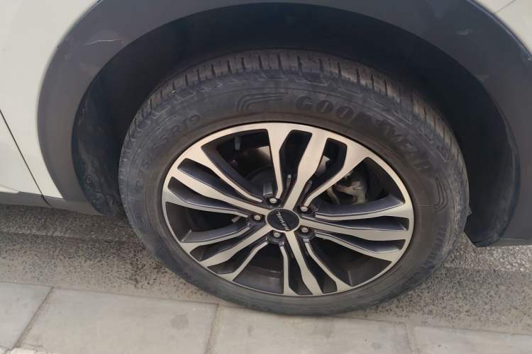 Used Haval F7 2019 1.5T Two-Wheel Drive i-Trend China V Emission Standard Right Front Wheel Hub