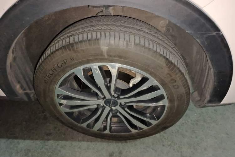 Used Haval F7 2019 2.0T Two-Wheel-Drive i-Van China VI Standard Right Front Wheel Hub