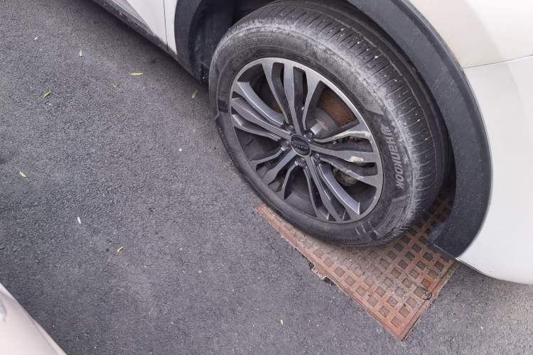 Used Haval F7 2019 2.0T Four-Wheel Drive iJoy China V Standard Right Front Wheel Hub
