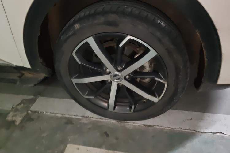 Used Haval F7 2019 1.5T Two-Wheel Drive i-Trend China V Emission Standard Right Front Wheel Hub