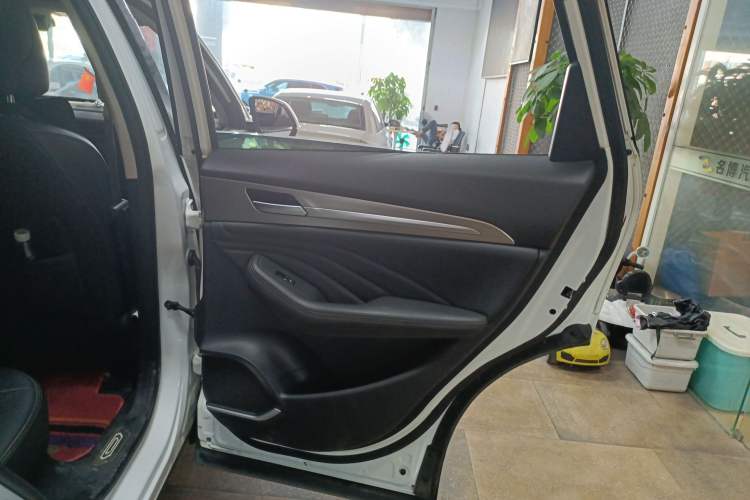 Used Haval F7 2019 1.5T Two-Wheel Drive i-Type China V Standard Right Rear Door Interior