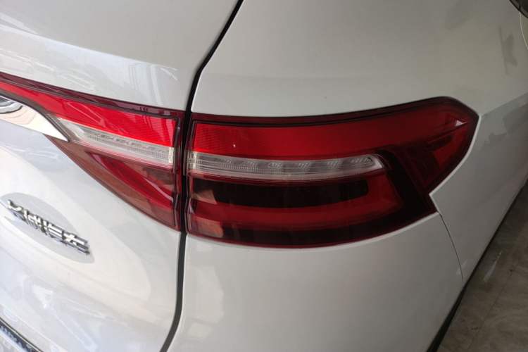 Used Haval F7 2019 1.5T Two-Wheel Drive iCool China VI Standard Right Rear Taillight