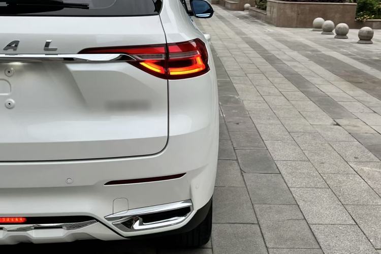 Used Haval F7 2019 2.0T Four-Wheel Drive iJoy China VI Standard Right Rear Taillight