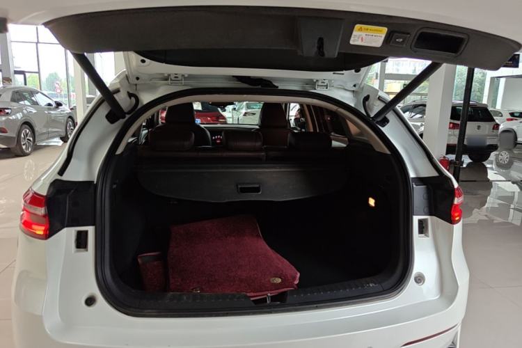 Used Haval F7 2019 2.0T Four-Wheel Drive iJoy China V Standard Trunk
