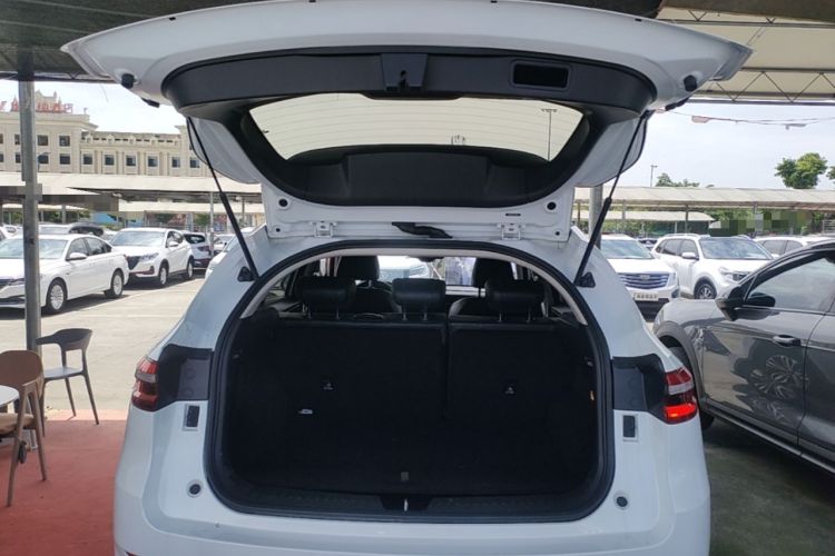 Used Haval F7 2019 2.0T Four-Wheel Drive iJoy China V Standard Trunk