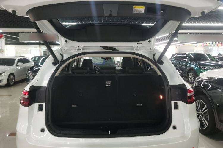 Used Haval F7 2019 2.0T Two-Wheel Drive i-Van China V standard Trunk