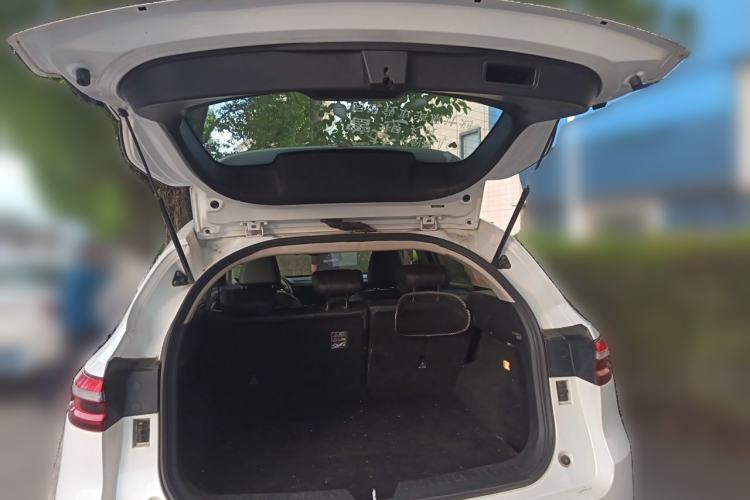 Used Haval F7 2019 2.0T Four-Wheel Drive iJoy China V Standard Trunk