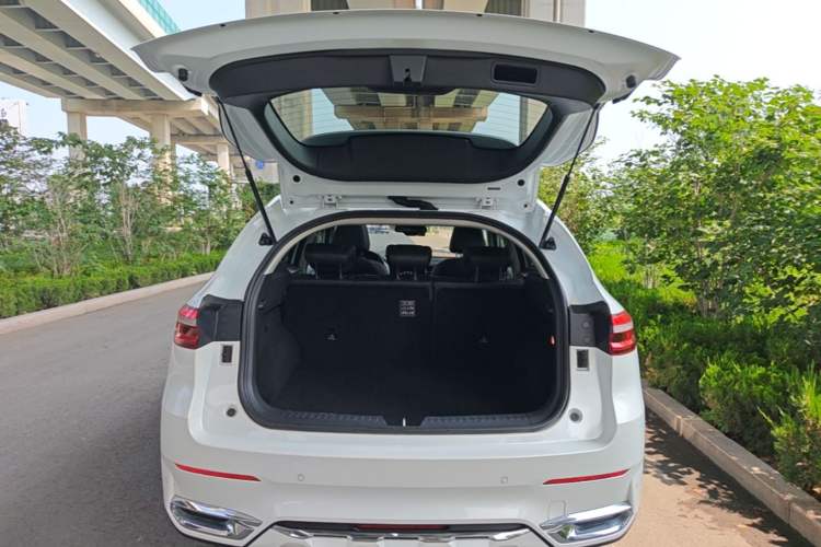 Used Haval F7 2019 1.5T Two-Wheel Drive i-Type China V Standard Trunk